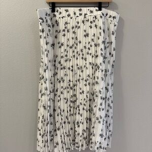 Lane Bryant Black and White Floral A-Line Skirt